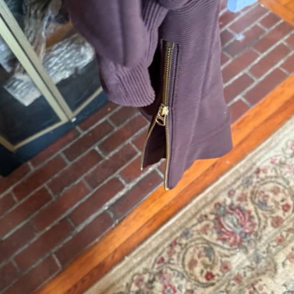 Varley Mae Boyfriend Sweat Brown with Gold Side Zippers - Picture 5 of 8